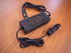 CHARGEUR 12 V POUR MOTEUR TEMO 1000