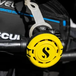 Pack détendeur MK25 EVO S600 DIN SCUBAPRO + Octopus R105 SCUBAPRO & manomètre