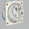 Socle femelle semi-encastré incliné 3 pôles 16A - IP44