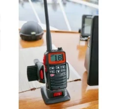 VHF portable HX40E - ultra compacte - étanche